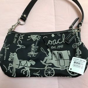 💕NWT Authentic Coach Horse and Carriage Purse💕